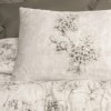 Lenjerie de pat model Florid Mink, design cu flori, material bumbac satinat, set 6 piese, culoare neutra.