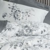 Lenjerie pat satin de lux 6 piese Cotton Box design cu flori gri pe fundal alb, Moale