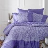 Lenjerie de pat Renda V1 bumbac satinat mov și alb cu design elegant de dantelă