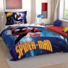 Lenjerie de pat pentru copii Disney Spiderman Skyscraper, imprimeu albastru roșu galben cu Spider-Man, 3 piese, bumbac 100%.