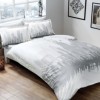 Lenjerie de pat TAC New York bumbac satinat alb și gri cu design urban fosforescent al siluetei orașului