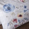 Lenjerie de pat First Choice Luther Bej 6 piese bumbac ranforce cu flori bleu roz si fluturi pe fundal bej