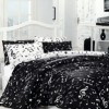 Lenjerie de pat Story Home Major Black din bumbac cu model note muzicale alb-negru pe fundal negru și alb
