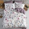 Lenjerie de pat La Romano Delcina Berry bumbac satinat 300 TC flori roz mov si bleu pe fond alb