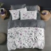 Lenjerie de pat La Romano Delcina Grey bumbac satinat 300 TC flori mov gri pe fond alb cu model abstract gri antracit