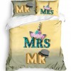 Lenjerie de pat dublu bumbac 100% ranforce Club Cotton Cary galben-verde cu inscripții MR și MRS și elemente grafice
