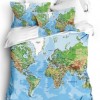 Lenjerie de pat dublu din bumbac 100% ranforce, cu imprimeu Harta Lumii, perfectă pentru pasionații de călătorii și geografie.