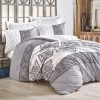 Lenjerie de pat dublu bumbac 100% ranforce Cotton Box Alope Grey cu design paisley și dungi în nuanțe de gri și alb.