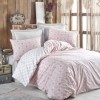 Lenjerie de pat dublu din bumbac 100% ranforce, model Cotton Box Fine Pink, cu modele geometrice roz și alb.