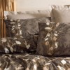 Lenjerie de pat Foresta Bej din bumbac 100% ranforce, brand Cottonbox, cu design floral în tonuri de bej și maro, ideală pentru un decor natural și elegant.