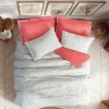 Lenjerie de pat Cottonbox din bumbac 100% ranforce, design modern în coral și alb, cu motive abstracte și accente colorate