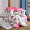 Lenjerie de pat dublu din bumbac 100% ranforce, model Cotton Box Pamela Red, cu imprimeuri florale viu colorate în nuanțe de roșu și alb.