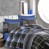 Lenjerie pat dublu bumbac 100% ranforce Cotton Box Roberto Anthracite, design modern în carouri și dungi în antracit, albastru și alb.