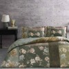 Lenjerie de pat TAC Lavinia din bumbac satinat 100%, model floral clasic in nuante de verde si bej, cu flori crem si roz pal