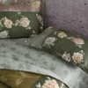 Lenjerie de pat TAC Lavinia din bumbac satinat 100%, model floral clasic in nuante de verde si bej, cu flori crem si roz pal