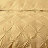 Llenjerie de pat din finet galben cu pliuri decorative, 6 piese