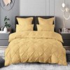 Llenjerie de pat din finet galben cu pliuri decorative, 6 piese