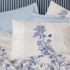 Lenjerie pat dublu Linora cu imprimeu floral albastru pe fundal alb-crem