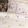 Lenjerie pat dublu satin TAC Pauline lila cu imprimeu floral delicat, flori de camp lila, mov, roz, galben si bleu pe fundal ivory