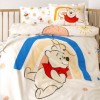 Lenjerie de pat pentru pătuț bebeluși, Disney Winnie the Pooh, bumbac 100%, model cu Winnie Balloon și culori pastelate.