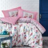 Lenjerie de pat bumbac 100% ranforce May V1 cu imprimeu floral colorat pe fundal alb și detalii roz
