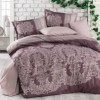Lenjerie de pat bumbac 100% ranforce Oslo v2 cu design elegant în nuanțe de maro și crem, și motive ornamentale elaborate