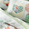 Lenjerie de pat din bumbac 100% ranforce cu model floral și grafic în nuanțe de verde, roz și galben, cu motive de fluturi