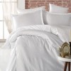 Lenjerie de pat din jacquard satin alb cu motive florale discrete