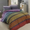 Lenjerie de pat ranforce Bahar Home Linea v3 cu design modern în dungi multicolore strălucitoare pe fundal gri închis
