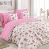 Lenjerie de pat dublu Bahar Home Rosa, bumbac 100% ranforce, design roz si alb, motive florale delicate ai dantela
