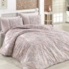 Lenjerie de pat din bumbac ranforce Siria V1 cu design floral baroc, în nuanțe de bej deschis și alb