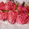 Lenjerie de pat dublu cu imprimeu 3D de trandafiri roșii și mesaj I love you pe fundal alb. Lenjerii de pat 1+1 gratis.