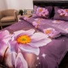 Lenjerie de pat dublu cu imprimeu 3D de flori mov delicate pe fundal degrade. Lenjerii de pat 1+1 gratis.