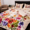 Lenjerie de pat dublu cu imprimeu 3D de flori de primăvară în culori intense pe fundal alb. Lenjerii de pat 1+1 gratis.