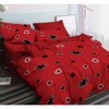 Lenjerii de pat 1+1 gratis cu model de inimioare negre și albe pe fundal roșu, set de 4 piese