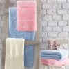 Pătură bebeluși embosată Cotton Box roz 100 × 120 cm, microfibră ultra-soft cu motive inimioare și steluțe