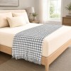 Patura bumbac si acril 200x220 cm model geometric ecru antracit cu franjuri