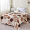 Pătură cocolino cu model cercuri maro pe fundal bej – 200x230 cm
