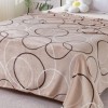 Pătură cocolino bej 200x230 cm cu cercuri subțiri albe și maro – design modern subtil