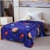 Pătură cocolino cu planete, stele și rachete pe fundal bleumarin – 200x230 cm