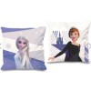Pernuță decorativă Disney pentru copii cu Elsa și Anna, în culori mov, alb și albastru, dimensiune 40x40 cm.
