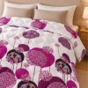 Pilota de iarna din finet 200x220 cm, cu cercuri mov si fucsia, motive florale si detalii negre pe fond alb, Ralex Pucioasa