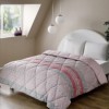 Pilota Polar 1 persoana TAC Betsy 155x215 cm, matlasata in romburi, design roz si gri, ideala pentru sezonul rece