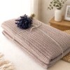 pled tricotat din bumbac maro deschis 160x220 cm cu model spic