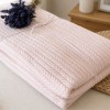 Pled tricotat din bumbac roz 160x220 cm cu model spic
