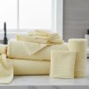 Prosop galben din bumbac 100% cu dungi decorative 70x140 cm