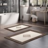 Set 2 covorase baie catifelate cu imprimeu geometricecru maro, antiderapante