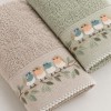 Set 2 prosoape Arliva Home 50x90 cm, bej si verde, din bumbac cu broderie pasarele, in cutie