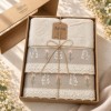 Set 2 prosoape bej Arliva Home cu broderie crengute si dantela, 50x90 si 70x140 cm