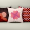 Set 3 fete perna decorative 43x43 cm cu inimioare, soare si model grafic in nuante de roz, rosu si burgundy